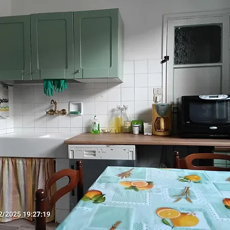 Casa vacanze - Varano Borghi