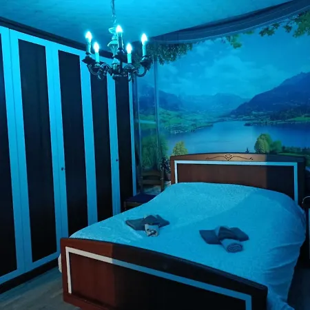 - * Varano Borghi