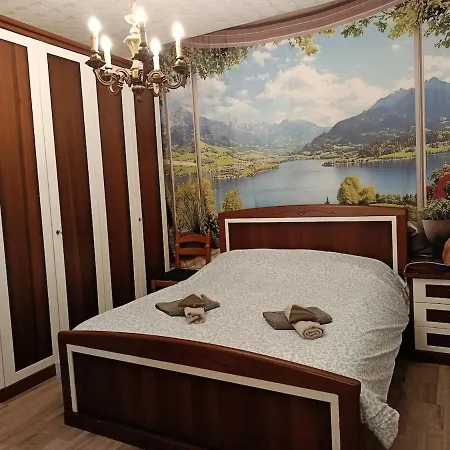 - * Varano Borghi